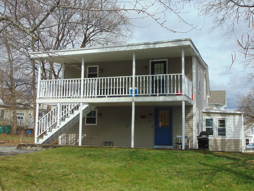 25 - 27 Brier Street, Fitchburg, Massachusetts, 3 Bedrooms Bedrooms, 7 Rooms Rooms,2 BathroomsBathrooms,Residential Income,For Sale,Brier Street,73499257