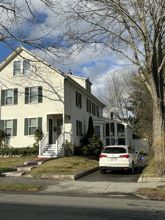 32 Parker Street, Lexington, Massachusetts, 4 Bedrooms Bedrooms, 10 Rooms Rooms,2.5 BathroomsBathrooms,Residential Lease,For Rent,Parker Street,73499284