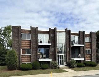 37 South St, Medford, Massachusetts, 2 Bedrooms Bedrooms, 5 Rooms Rooms,1 BathroomBathrooms,Residential Lease,For Rent,South St,73499402