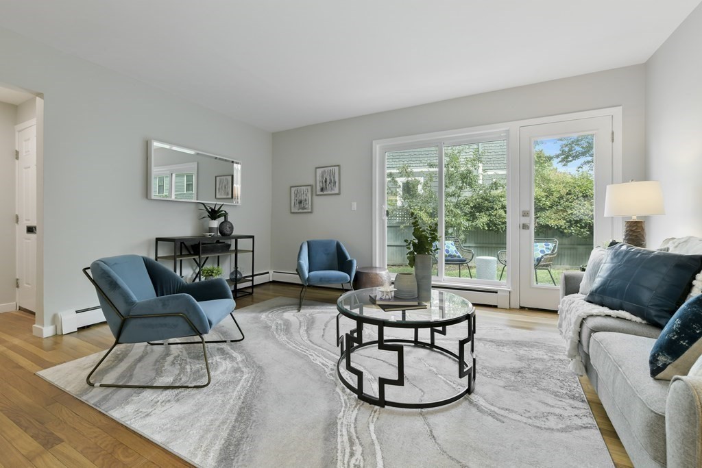 30 Lowell Sreet, Cambridge, Massachusetts, 2 Bedrooms Bedrooms, 5 Rooms Rooms,1 BathroomBathrooms,Residential Lease,For Rent,Lowell Sreet,73499411