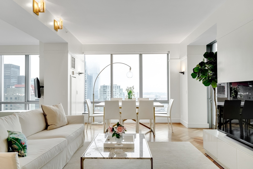 1 Avery Street, Boston, Massachusetts, 2 Bedrooms Bedrooms, 5 Rooms Rooms,2.5 BathroomsBathrooms,Residential Lease,For Rent,Avery Street,73499431