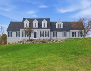 21 Nashoba Road, Littleton, Massachusetts, 4 Bedrooms Bedrooms, 8 Rooms Rooms,3.5 BathroomsBathrooms,Residential,For Sale,Nashoba Road,73499447