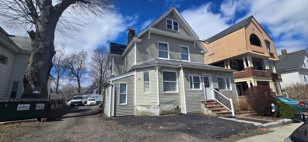 40 Hollywood St, Worcester, Massachusetts, 10 Bedrooms Bedrooms, 8 Rooms Rooms,6 BathroomsBathrooms,Residential,For Sale,Hollywood St,73499310