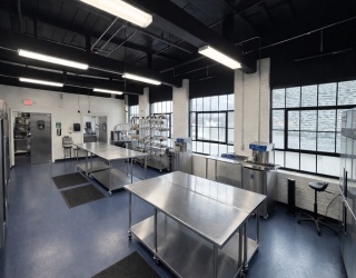 6 Chestnut St, Amesbury, Massachusetts, ,Commercial Lease,For Rent,Chestnut St,73499476