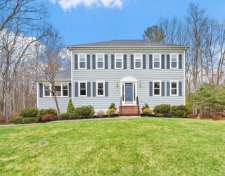 23 Howe St, Medway, Massachusetts, 4 Bedrooms Bedrooms, 10 Rooms Rooms,3 BathroomsBathrooms,Residential,For Sale,Howe St,73499499