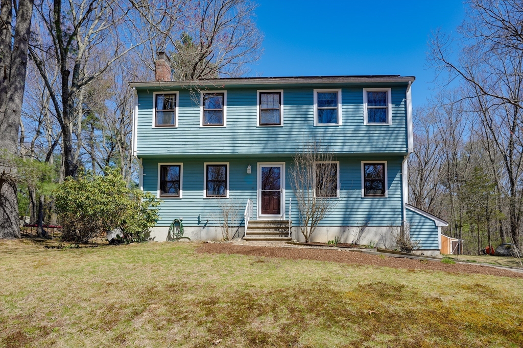 8 Innsbruck Way, Franklin, Massachusetts, 3 Bedrooms Bedrooms, 7 Rooms Rooms,2 BathroomsBathrooms,Residential,For Sale,Innsbruck Way,73499434