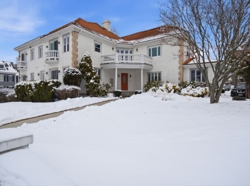 1 Salem Street, Wakefield, Massachusetts, 2 Bedrooms Bedrooms, 6 Rooms Rooms,1 BathroomBathrooms,Residential Lease,For Rent,Salem Street,73479520