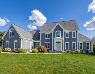 14 Fairway Drive, Northborough, Massachusetts, 5 Bedrooms Bedrooms, 13 Rooms Rooms,4.5 BathroomsBathrooms,Residential,For Sale,Fairway Drive,73485825