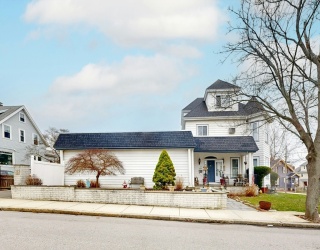 100 Sargent Street, Winthrop, Massachusetts, 6 Bedrooms Bedrooms, 15 Rooms Rooms,5.5 BathroomsBathrooms,Residential,For Sale,Sargent Street,73499355