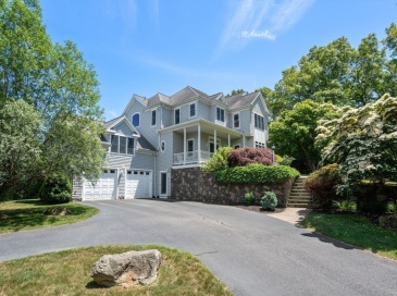318 Center Hill Rd, Plymouth, Massachusetts, 4 Bedrooms Bedrooms, 11 Rooms Rooms,3.5 BathroomsBathrooms,Residential,For Sale,Center Hill Rd,73499532