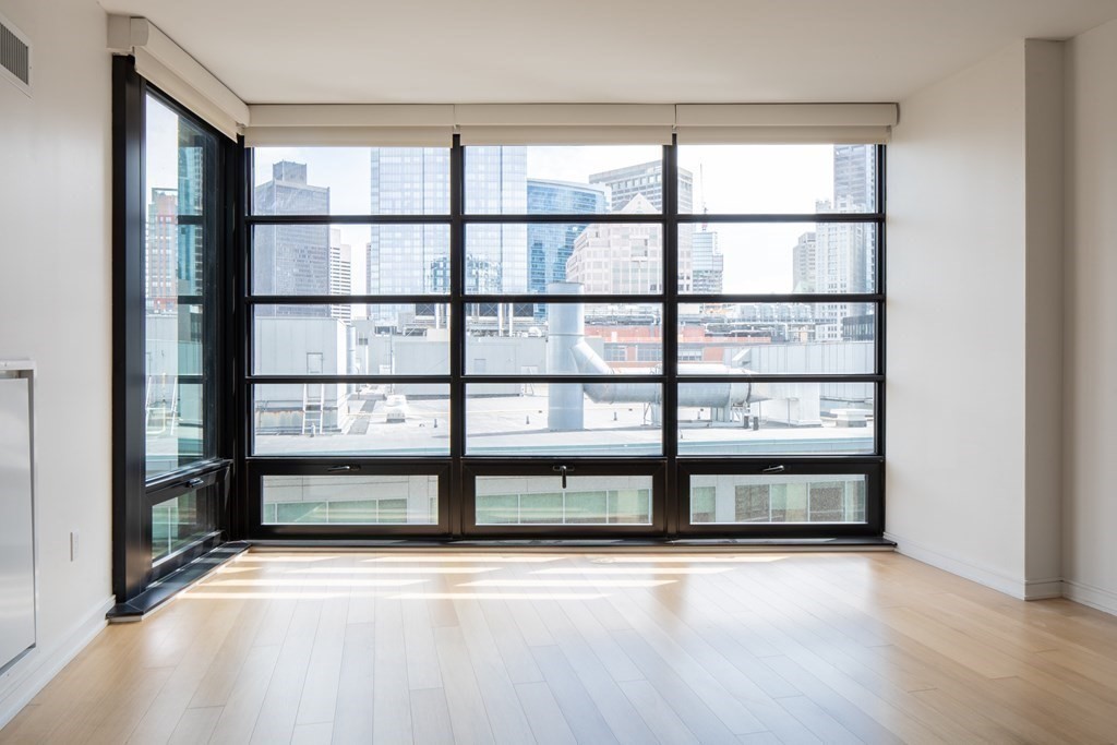 580 Washington Street, Boston, Massachusetts, 2 Bedrooms Bedrooms, 5 Rooms Rooms,2 BathroomsBathrooms,Residential Lease,For Rent,Washington Street,73499506