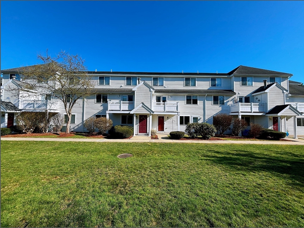 360 Littleton Rd, Chelmsford, Massachusetts, 2 Bedrooms Bedrooms, 4 Rooms Rooms,1 BathroomBathrooms,Residential Lease,For Rent,Littleton Rd,73499612