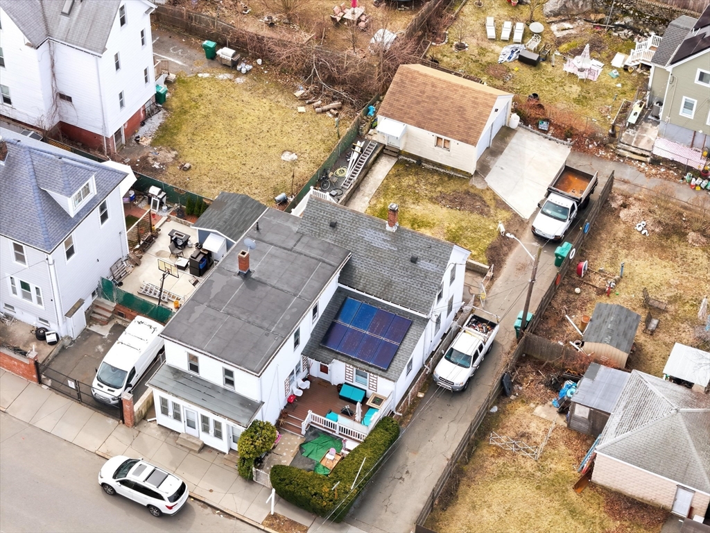 120-124 Sheridan St, Lynn, Massachusetts, 6 Bedrooms Bedrooms, 12 Rooms Rooms,2 BathroomsBathrooms,Residential Income,For Sale,Sheridan St,73499624