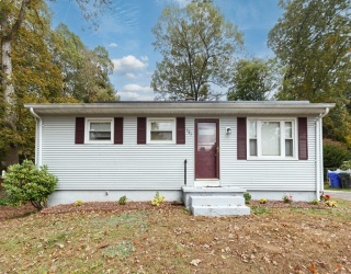 101 Regal St, Springfield, Massachusetts, 3 Bedrooms Bedrooms, 5 Rooms Rooms,1 BathroomBathrooms,Residential,For Sale,Regal St,73499573