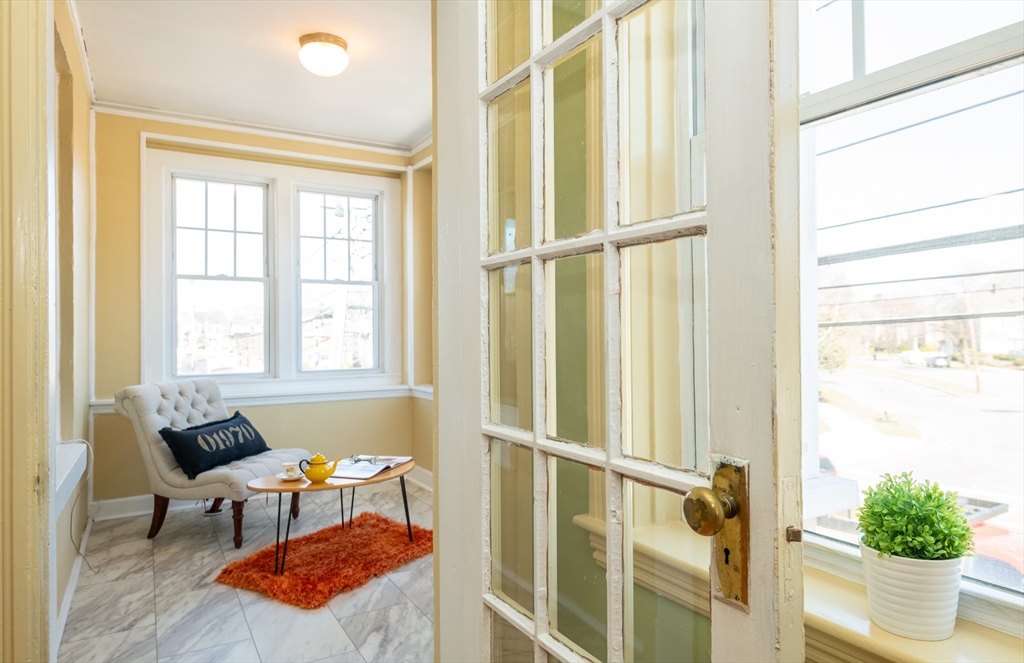 434 Essex Street, Salem, Massachusetts, 2 Bedrooms Bedrooms, 6 Rooms Rooms,1 BathroomBathrooms,Residential,For Sale,Essex Street,73499705