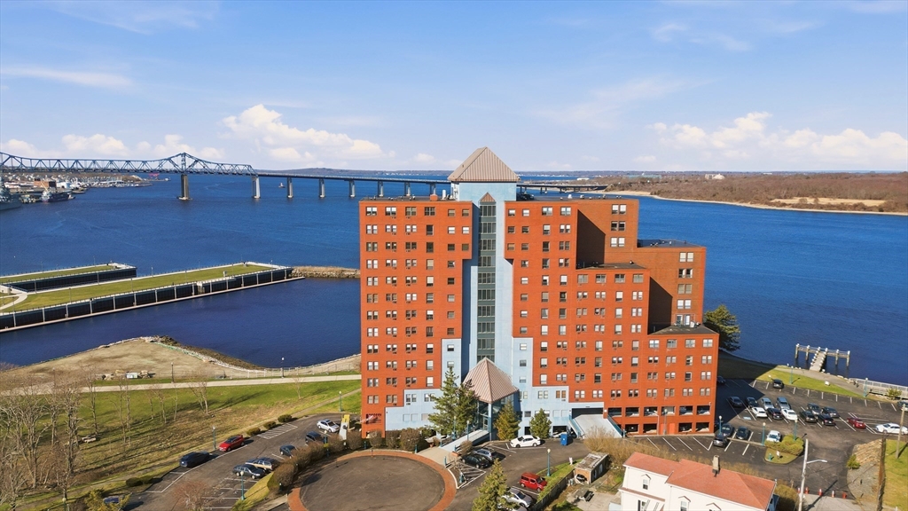 750 Davol St, Fall River, Massachusetts, 2 Bedrooms Bedrooms, 5 Rooms Rooms,1.5 BathroomsBathrooms,Residential,For Sale,Davol St,73499595