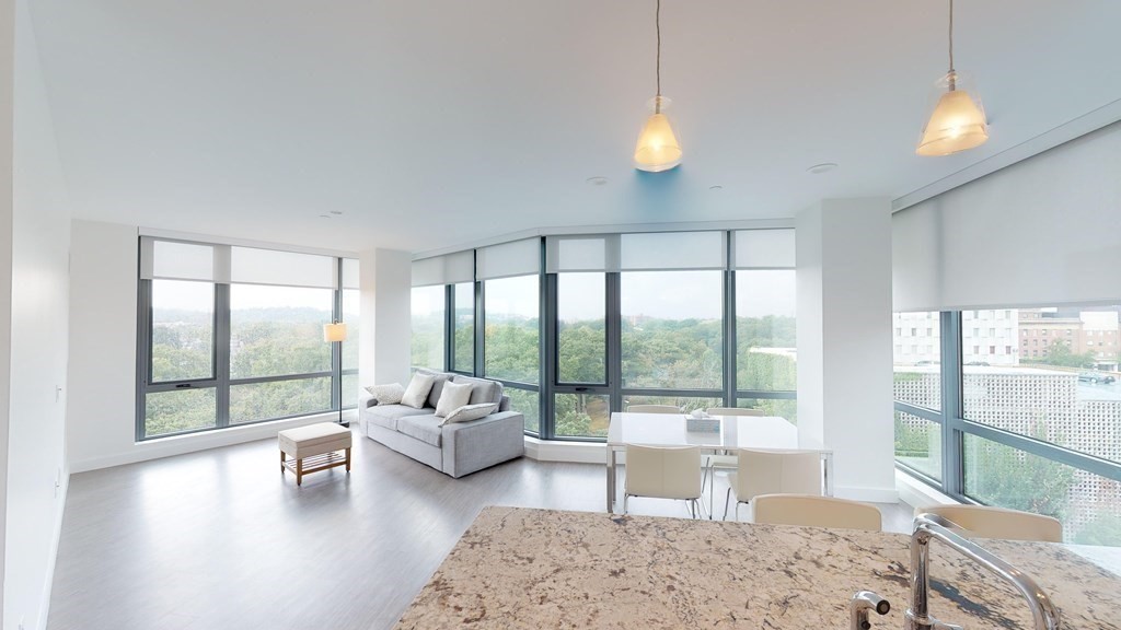 80 Fenwood Rd, Boston, Massachusetts, 2 Bedrooms Bedrooms, 5 Rooms Rooms,2 BathroomsBathrooms,Residential Lease,For Rent,Fenwood Rd,73499634