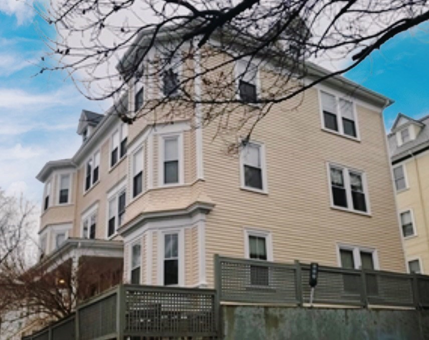 68 Boylston Street, Brookline, Massachusetts, 3 Bedrooms Bedrooms, 6 Rooms Rooms,1 BathroomBathrooms,Residential Lease,For Rent,Boylston Street,73499640