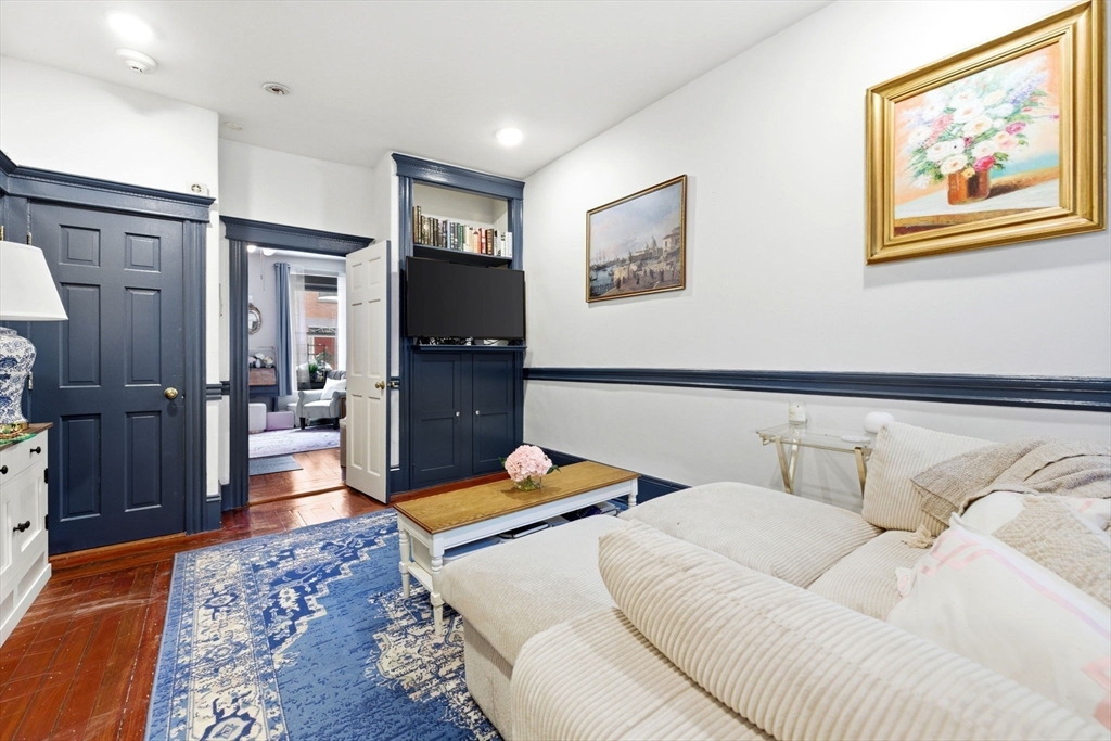 49 Revere Street, Boston, Massachusetts, 2 Bedrooms Bedrooms, 4 Rooms Rooms,1 BathroomBathrooms,Residential,For Sale,Revere Street,73499657