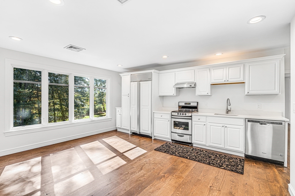 0 Strawberry Hill Road, Concord, Massachusetts, 2 Bedrooms Bedrooms, 6 Rooms Rooms,1 BathroomBathrooms,Residential Lease,For Rent,Strawberry Hill Road,73499681