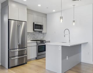 16 Boardman St, Boston, Massachusetts, 2 Bedrooms Bedrooms, 5 Rooms Rooms,2 BathroomsBathrooms,Residential,For Sale,Boardman St,73499672