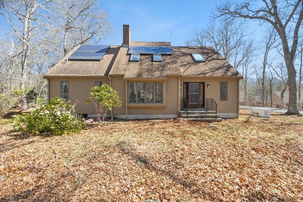 69 Two Ponds Road, Falmouth, Massachusetts, 3 Bedrooms Bedrooms, 6 Rooms Rooms,2.5 BathroomsBathrooms,Residential,For Sale,Two Ponds Road,73496989