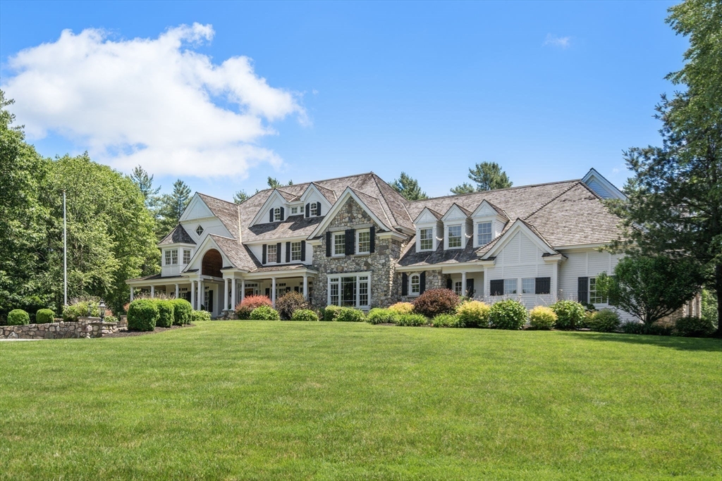 3 Stone Bridge Lane, Milton, Massachusetts, 6 Bedrooms Bedrooms, 20 Rooms Rooms,5 BathroomsBathrooms,Residential,For Sale,Stone Bridge Lane,73499732