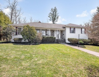 18 Argilla Rd, Methuen, Massachusetts, 3 Bedrooms Bedrooms, 8 Rooms Rooms,3 BathroomsBathrooms,Residential,For Sale,Argilla Rd,73499539