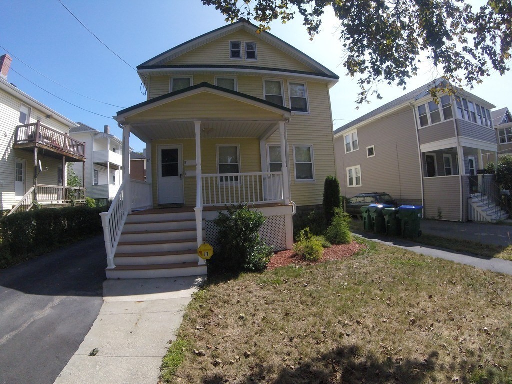 17 Clewley, Medford, Massachusetts, 2 Bedrooms Bedrooms, 5 Rooms Rooms,1 BathroomBathrooms,Residential Lease,For Rent,Clewley,73499683