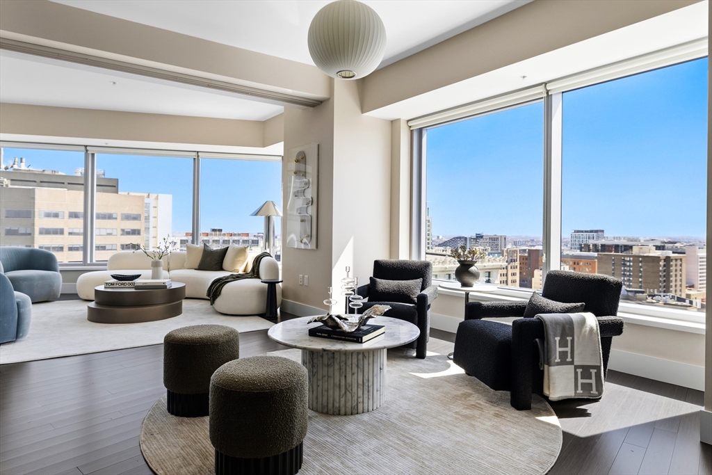 110 Stuart St, Boston, Massachusetts, 2 Bedrooms Bedrooms, 3 Rooms Rooms,1.5 BathroomsBathrooms,Residential,For Sale,Stuart St,73499765