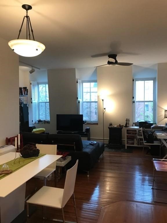 30 E Concord St, Boston, Massachusetts, 1 Bedroom Bedrooms, 3 Rooms Rooms,1 BathroomBathrooms,Residential Lease,For Rent,E Concord St,73499763
