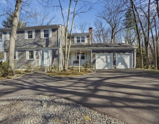 54 Sagamore Road, Seekonk, Massachusetts, 4 Bedrooms Bedrooms, 9 Rooms Rooms,1.5 BathroomsBathrooms,Residential,For Sale,Sagamore Road,73499770