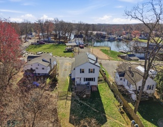 94 Bungalow Street, Southwick, Massachusetts, 4 Bedrooms Bedrooms, 6 Rooms Rooms,2 BathroomsBathrooms,Residential,For Sale,Bungalow Street,73499515