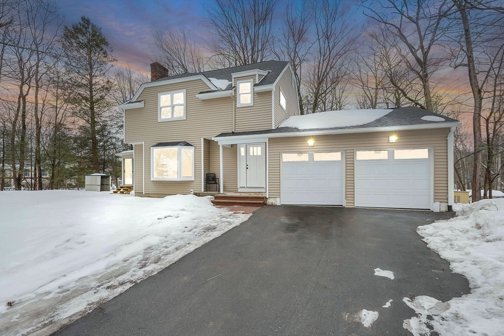 36 Patriots Path, Russell, Massachusetts, 3 Bedrooms Bedrooms, 6 Rooms Rooms,1.5 BathroomsBathrooms,Residential,For Sale,Patriots Path,73483432
