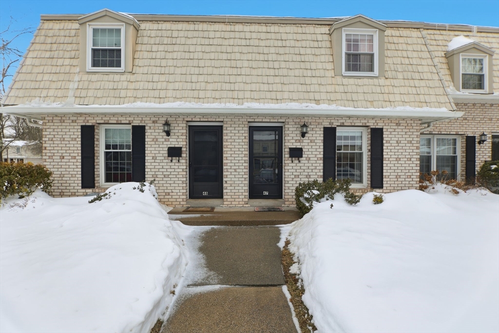 47 Corey Colonial, Agawam, Massachusetts, 2 Bedrooms Bedrooms, 4 Rooms Rooms,1.5 BathroomsBathrooms,Residential,For Sale,Corey Colonial,73476706