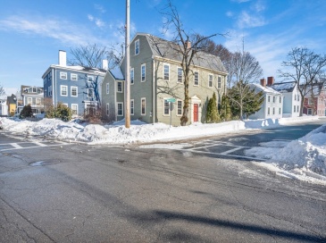 1 Hancock St, Newburyport, Massachusetts, 2 Bedrooms Bedrooms, 6 Rooms Rooms,1 BathroomBathrooms,Residential,For Sale,Hancock St,73482468 1 Hancock St, Newburyport, Massachusetts, 2 Bedrooms Bedrooms, 6 Rooms Rooms,1 BathroomBathrooms,Residential,For Sale,Hancock St,73482468