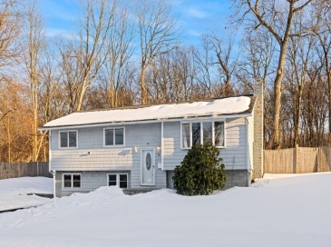 14 Raylen Avenue, Peabody, Massachusetts, 4 Bedrooms Bedrooms, 10 Rooms Rooms,2.5 BathroomsBathrooms,Residential,For Sale,Raylen Avenue,73480386 14 Raylen Avenue, Peabody, Massachusetts, 4 Bedrooms Bedrooms, 10 Rooms Rooms,2.5 BathroomsBathrooms,Residential,For Sale,Raylen Avenue,73480386