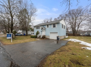 6 Nancy Cir, Maynard, Massachusetts, 3 Bedrooms Bedrooms, 7 Rooms Rooms,1.5 BathroomsBathrooms,Residential,For Sale,Nancy Cir,73488346 6 Nancy Cir, Maynard, Massachusetts, 3 Bedrooms Bedrooms, 7 Rooms Rooms,1.5 BathroomsBathrooms,Residential,For Sale,Nancy Cir,73488346