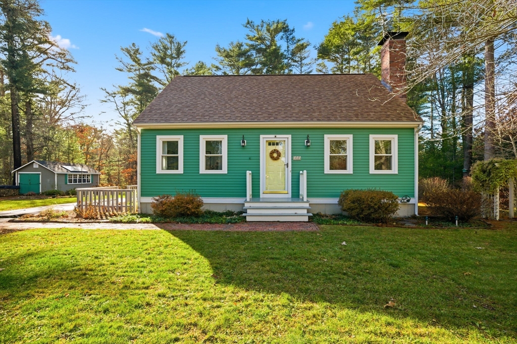113 Farmersville Road, Sandwich, Massachusetts, 3 Bedrooms Bedrooms, 6 Rooms Rooms,2 BathroomsBathrooms,Residential,For Sale,Farmersville Road,73466457