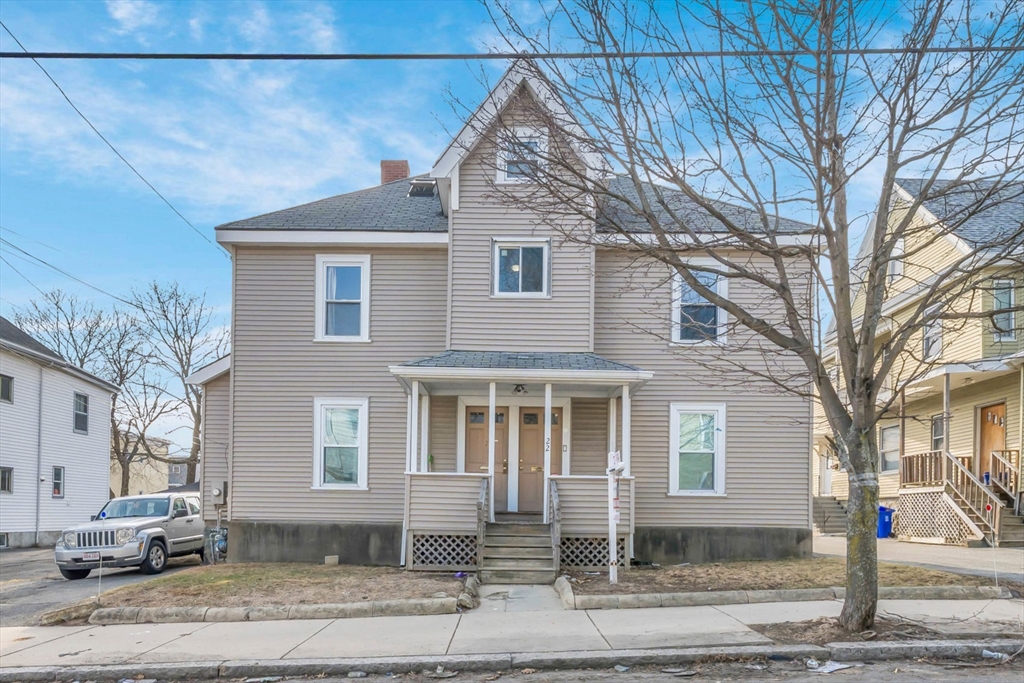 22 Porter St, Malden, Massachusetts, 6 Bedrooms Bedrooms, 10 Rooms Rooms,2 BathroomsBathrooms,Residential Income,For Sale,Porter St,73486498