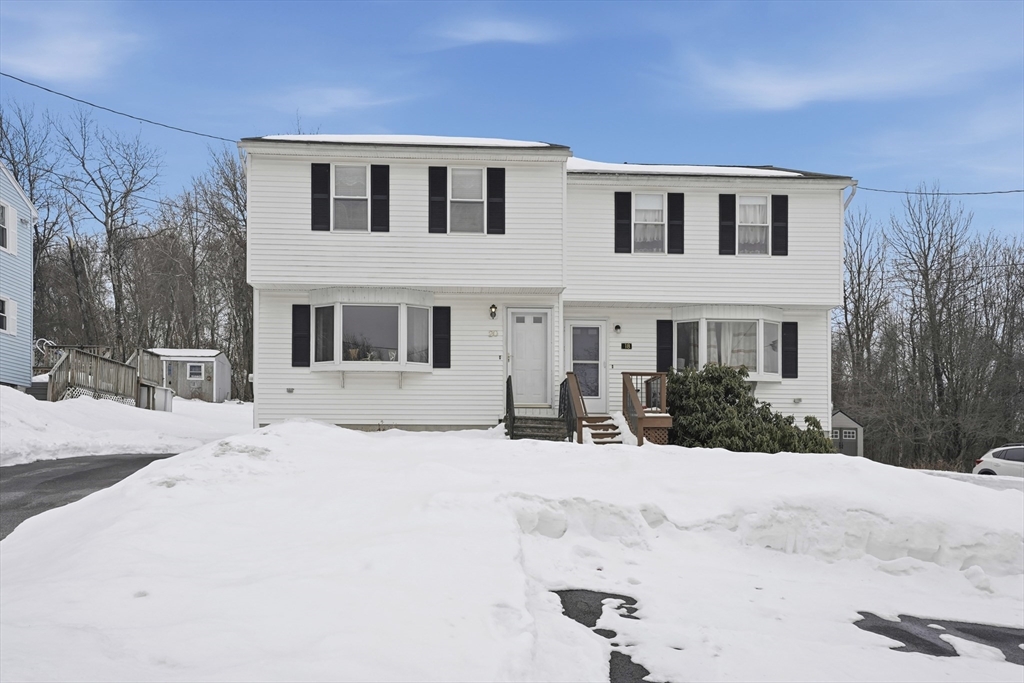 20 Bolton Street, Worcester, Massachusetts, 2 Bedrooms Bedrooms, 5 Rooms Rooms,1 BathroomBathrooms,Residential,For Sale,Bolton Street,73478852