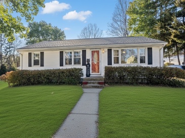 117 Sibley Ave, West Springfield, Massachusetts, 3 Bedrooms Bedrooms, 6 Rooms Rooms,1 BathroomBathrooms,Residential,For Sale,Sibley Ave,73475350