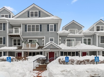 29 Maple St, Canton, Massachusetts, 2 Bedrooms Bedrooms, 4 Rooms Rooms,2 BathroomsBathrooms,Residential,For Sale,Maple St,73482298