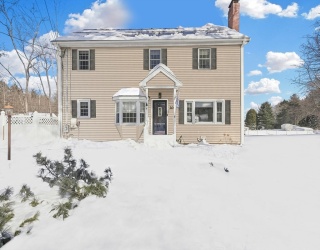 200 Pleasant Street, Millis, Massachusetts, 3 Bedrooms Bedrooms, 6 Rooms Rooms,2.5 BathroomsBathrooms,Residential,For Sale,Pleasant Street,73478458