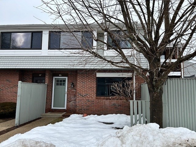 85 Rosewood Drive, Stoughton, Massachusetts, 2 Bedrooms Bedrooms, 6 Rooms Rooms,1.5 BathroomsBathrooms,Residential,For Sale,Rosewood Drive,73484042