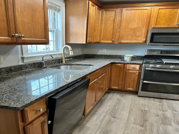 3 Locust St, Boston, Massachusetts, 3 Bedrooms Bedrooms, 6 Rooms Rooms,1 BathroomBathrooms,Residential Lease,For Rent,Locust St,73450984