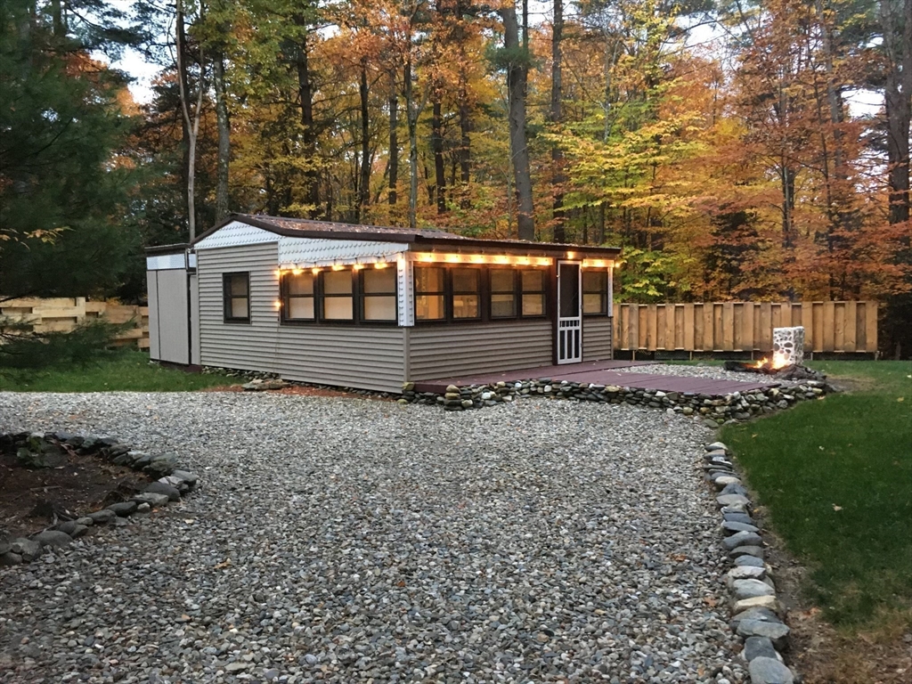 2 Modoc Drive, Heath, Massachusetts, 2 Bedrooms Bedrooms, 4 Rooms Rooms,0.5 BathroomBathrooms,Residential,For Sale,Modoc Drive,73499858
