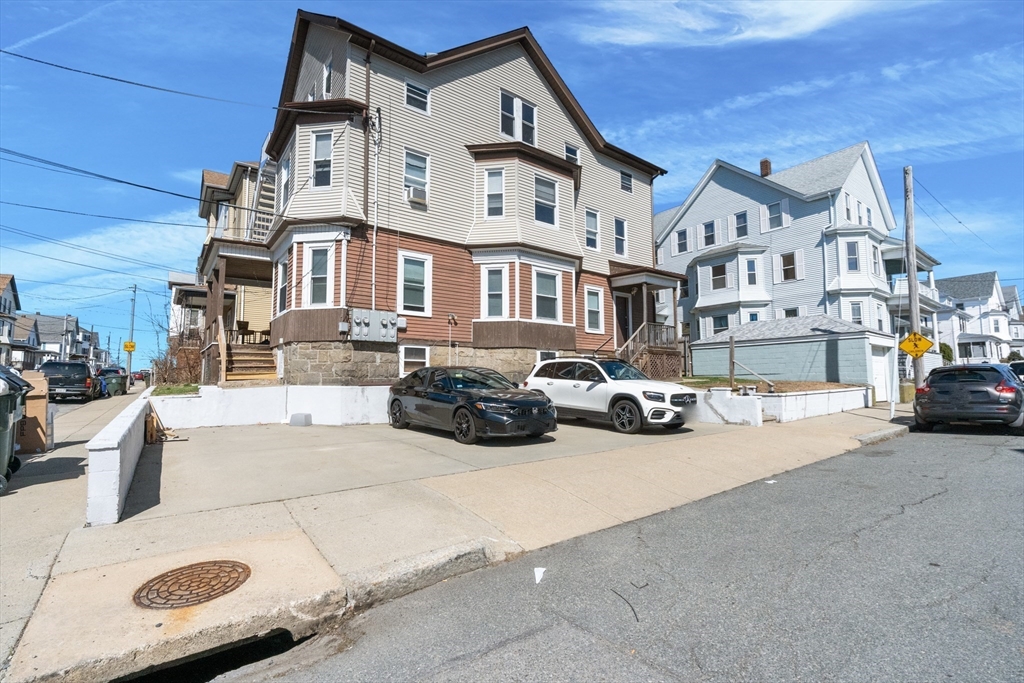 128 Cambridge St, Fall River, Massachusetts, 10 Bedrooms Bedrooms, 16 Rooms Rooms,3 BathroomsBathrooms,Residential Income,For Sale,Cambridge St,73499867