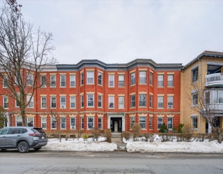 805 Washington Street, Brookline, Massachusetts, 3 Bedrooms Bedrooms, 6 Rooms Rooms,1 BathroomBathrooms,Residential Lease,For Rent,Washington Street,73499868