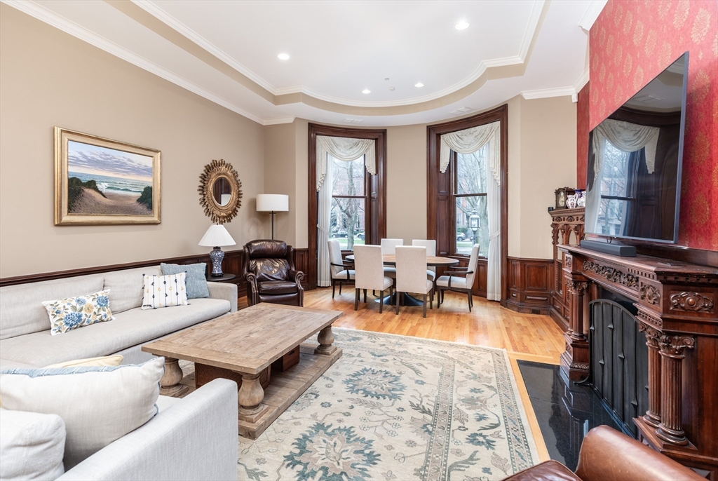 51 Commonwealth Ave, Boston, Massachusetts, 2 Bedrooms Bedrooms, 5 Rooms Rooms,3 BathroomsBathrooms,Residential Lease,For Rent,Commonwealth Ave,73499874